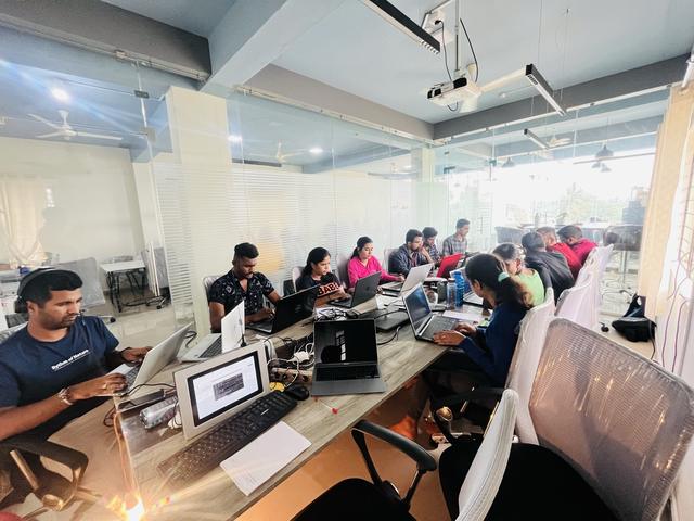 Loginware lab, Hassan