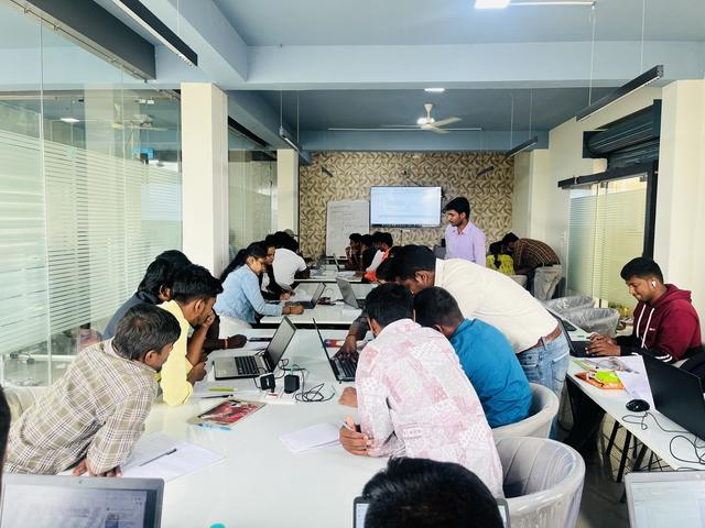 Loginware lab, Hassan